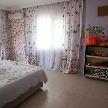 Toros 5 Lux Penthouse 3+1 Apartment Alanya